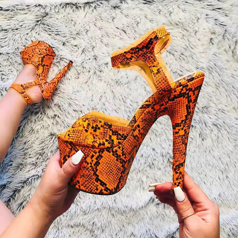 Zapatillas plataformas neones animal print