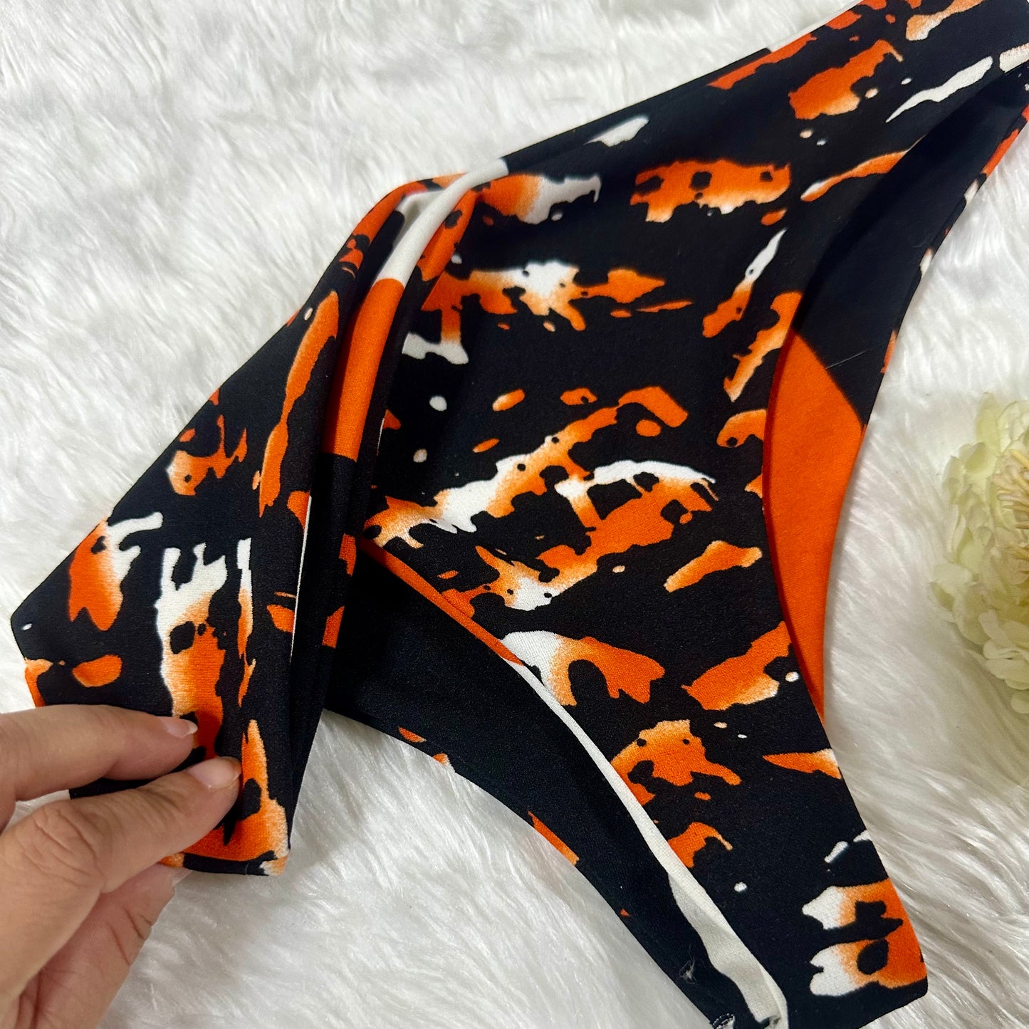 Bikini doble vista lava