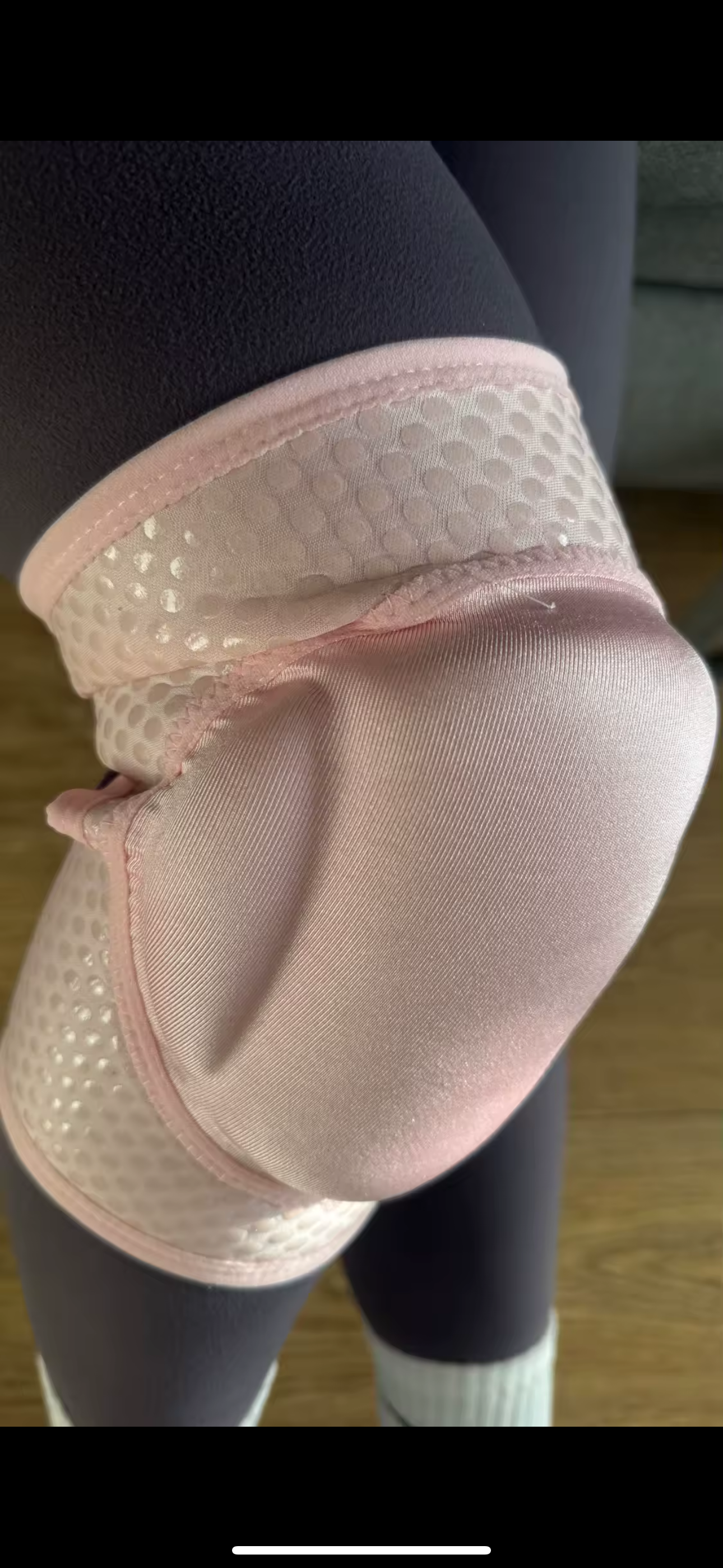 RODILLERAS con grip y orificio para agarre de corva