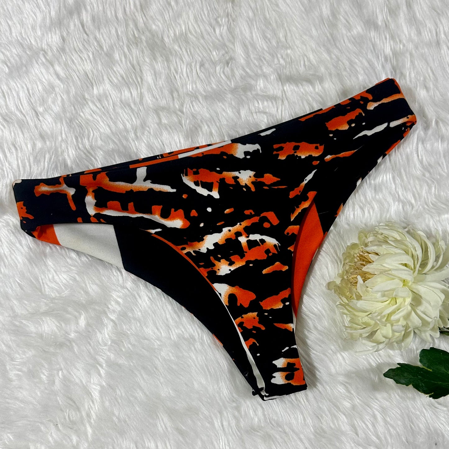 Bikini doble vista lava