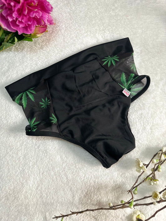 Cachetero brasileño weed cintura alta