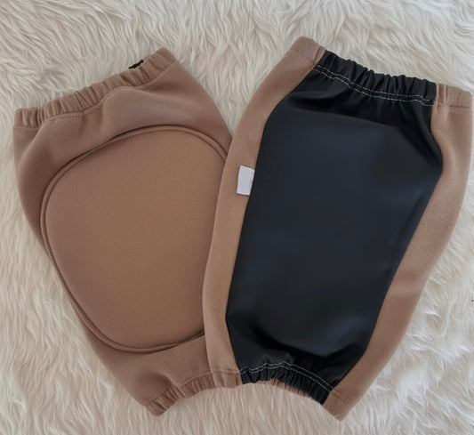 Rodilleras de licra o gamuza con amarre en corva de grip extra largas