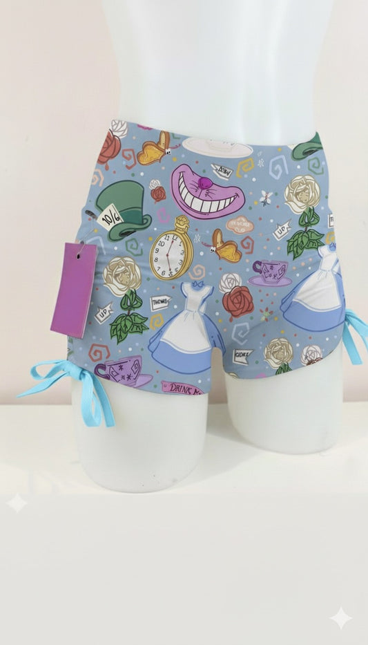 Short jaretas alicia en el país de las maravillas- Hora del Té