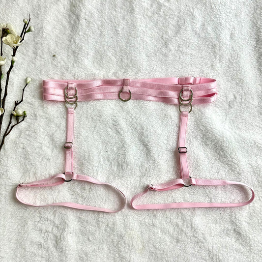Arnés rosa con aros