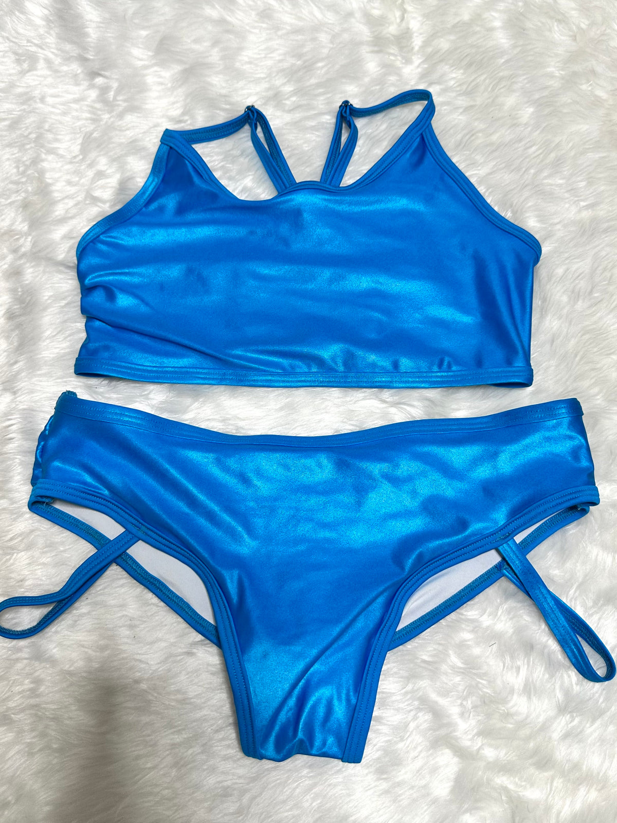 Conjunto azul tipo vinipiel top y short