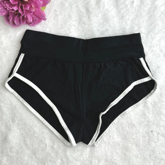 Short cachetero negro con blanco